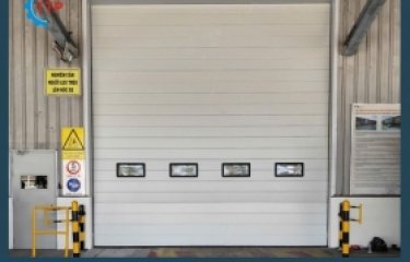 CỬA TRƯỢT TRẦN OVERHEAD DOOR NHẬP KHẨU CHO NHÀ XƯỞNG TẠI BÌNH DƯƠNG