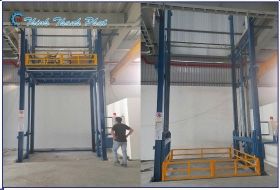 THANG NÂNG HÀNG 1500kg