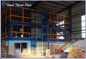 THANG NÂNG HÀNG 2000kg